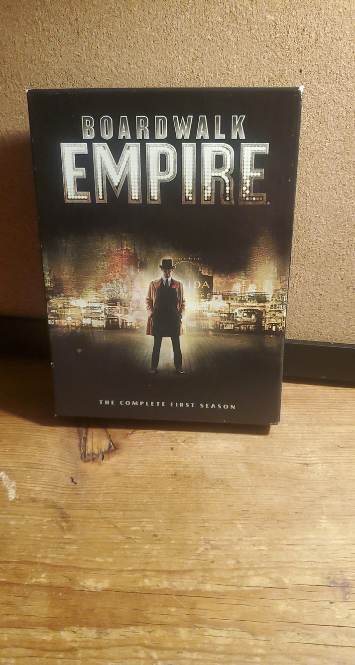Boardwalk Empire DVD Season 1 - Black and Gold Cover